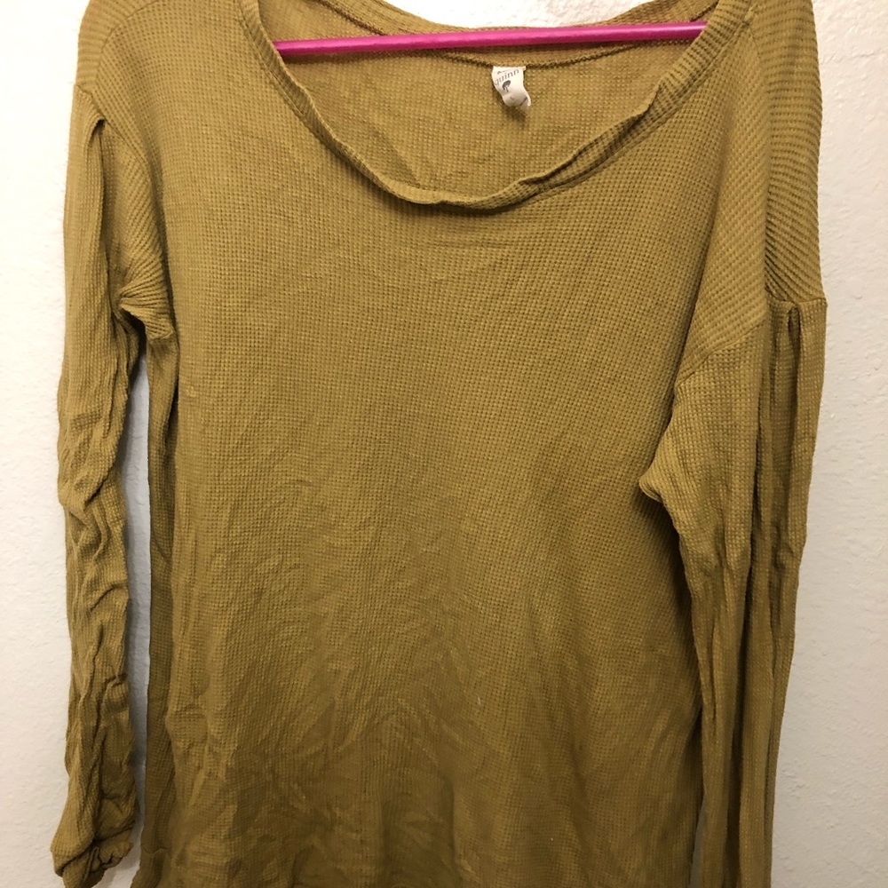 Kate Quinn Mustard Sweater Size Large